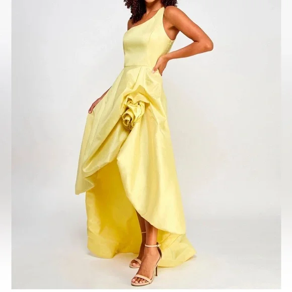 Juniors' One-Shoulder Rosette Formal Party Gown Yellow High-Low Skirt Size 3/4 - Picture 2 of 5